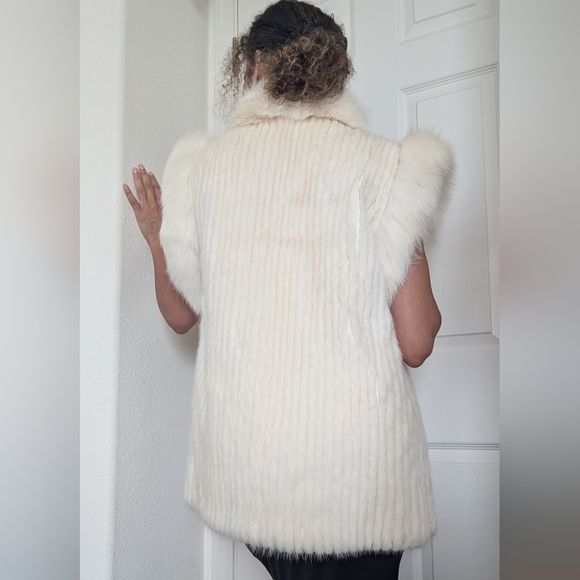 White Mink Convertible Jacket w/ Fox Trim - Picture 11 of 11